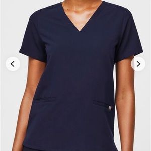 Figs scrub top